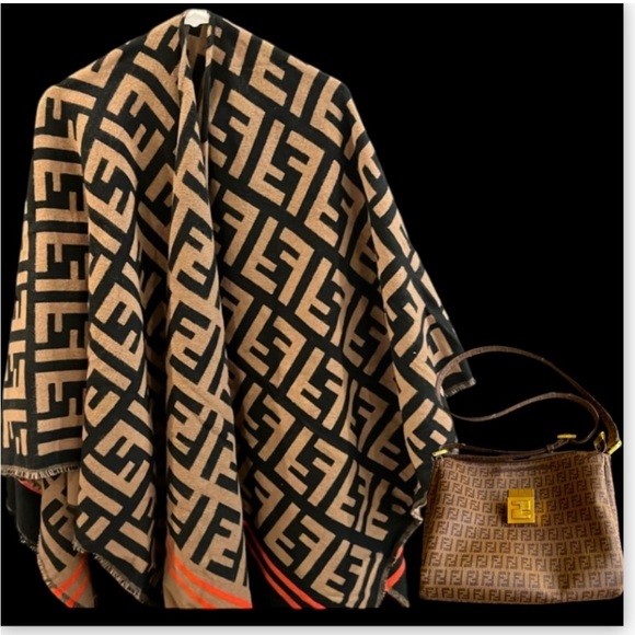 FF Shawl Poncho - Picture 2 of 8